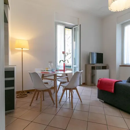 Lägenhet Mamma Ciccia - Casa Sara Roomy One-bedroom Mandello del Lario