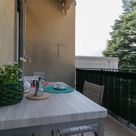 Mamma Ciccia - Casa Sara Roomy One-bedroom Mandello del Lario