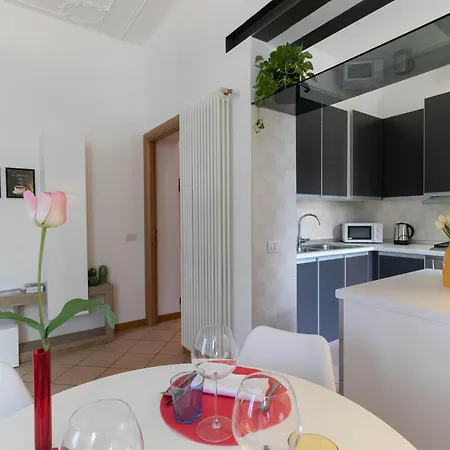 Mamma Ciccia - Casa Sara Roomy One-bedroom * Mandello del Lario